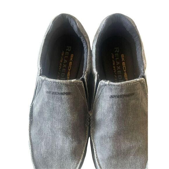 Skechers Mens Black Round Toe Memory Foam Slip-On Casual Shoes Size 9 US - Picture 1 of 15